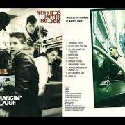 El texto musical HOLD ON de NEW KIDS ON THE BLOCK también está presente en el álbum Hangin' tough (1989)
