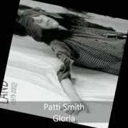 El texto musical SUMMER CANNIBALS de PATTI SMITH también está presente en el álbum Land (1975-2002) (2002)