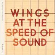 El texto musical BRIDGE OVER RIVER SUITE de PAUL MCCARTNEY también está presente en el álbum Wings at the speed of sound (1976)
