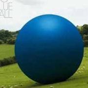 El texto musical BIG BLUE BALL de PETER GABRIEL también está presente en el álbum Big blue ball (2008)