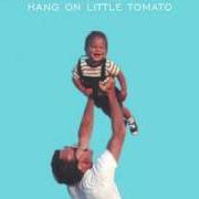El texto musical ASPETTAMI de PINK MARTINI también está presente en el álbum Hang on little tomato (2004)