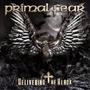 El texto musical WHEN DEATH COMES KNOCKING de PRIMAL FEAR también está presente en el álbum Delivering the black (2014)