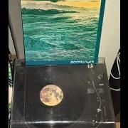 El texto musical TOUSSAINT L'OVERTURE de SANTANA también está presente en el álbum Moonflower (1977)