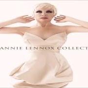 El texto musical PAVEMENT CRACKS de ANNIE LENNOX también está presente en el álbum The annie lennox collection (2009)
