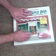 El texto musical GAMES TWO CAN PLAY de THE BEACH BOYS también está presente en el álbum The box set (disc 3) (1993)