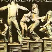 El texto musical SUICIDAL MAN de URIAH HEEP también está presente en el álbum Wonderworld (1974)