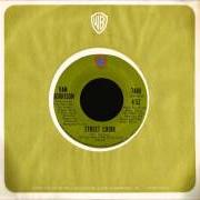 El texto musical BLUE MONEY de VAN MORRISON también está presente en el álbum His band and the street choir (1971)