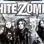 El texto musical GODSLAYER de WHITE ZOMBIE también está presente en el álbum Make them die slowly (1989)