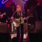El texto musical ON THE ROAD AGAIN de WILLIE NELSON también está presente en el álbum Live at billy bob's texas (2004)