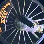 El texto musical RED BRICK DREAM de XTC también está presente en el álbum The big express (1984)