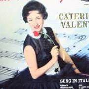 El texto musical UN TRENO NEL BLU de CATERINA VALENTE también está presente en el álbum Personalità, caterina valente in italia (2010)