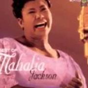 El texto musical JUST A CLOSER WALK WITH THEE de MAHALIA JACKSON también está presente en el álbum Gospel queen