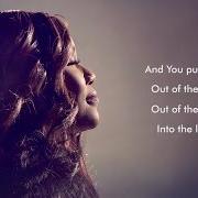 El texto musical WHAT YOU'RE WORTH de MANDISA también está presente en el álbum Out of the dark (2017)