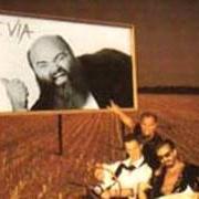 El texto musical BLACK OUT de BANCO DEL MUTUO SOCCORSO también está presente en el álbum ...E via (1985)