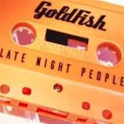 El texto musical WE COME TOGETHER de GOLDFISH también está presente en el álbum Goldfish (2012)