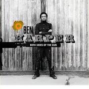 El texto musical GATHER 'ROUND THE STONE de BEN HARPER también está presente en el álbum Both sides of the gun (2006)