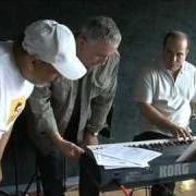 El texto musical L'EXILÉ de BERNARD LAVILLIERS también está presente en el álbum Causes perdues et musiques tropicales (2010)
