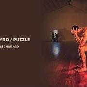 El texto musical NOW I'M EVERYONE de BIFFY CLYRO también está presente en el álbum Puzzle (2007)