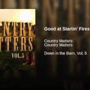 El texto musical COUNTRY STRONG de BLAKE SHELTON también está presente en el álbum Startin' fires