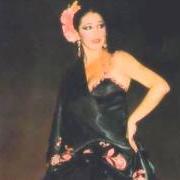 El texto musical ENTRE LOS OLIVARES de ISABEL PANTOJA también está presente en el álbum Viva triana (1982)