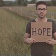 El texto musical ONE LIFE de DANNY GOKEY también está presente en el álbum Hope in front of me (2014)