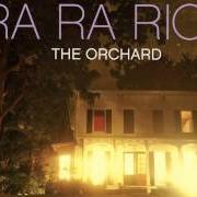 El texto musical SHADOWCASTING de RA RA RIOT también está presente en el álbum The orchard (2010)