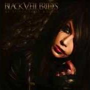 El texto musical KNIVES AND PENS de BLACK VEIL BRIDES también está presente en el álbum We stitch these wounds (2010)