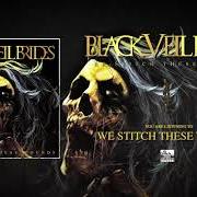 El texto musical KNIVES AND PENS de BLACK VEIL BRIDES también está presente en el álbum Re-stitch these wounds (2020)