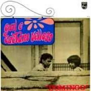 El texto musical DOMINGO de CAETANO VELOSO también está presente en el álbum Domingo (1967)