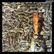 El texto musical SPELLBOUND de SIOUXSIE AND THE BANSHEES también está presente en el álbum Juju (1981)