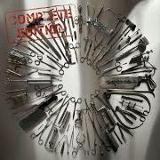 El texto musical CADAVER POUCH CONVEYOR SYSTEM de CARCASS también está presente en el álbum Surgical steel (2013)