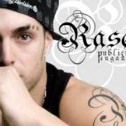 El texto musical YO de RASEL también está presente en el álbum Publicidad engañosa (2009)