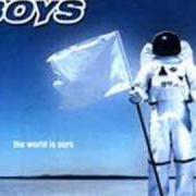 El texto musical LIKE A DART IN YOUR FACE de FARMER BOYS también está presente en el álbum The world is ours (2000)