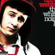 El texto musical 50 BARZ de CHRIS WEBBY también está presente en el álbum The white noise lp (2009)