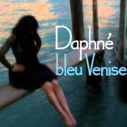 El texto musical L'APPEL de DAPHNÉ también está presente en el álbum Bleu venise (2011)