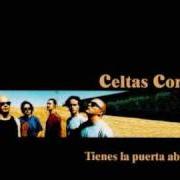El texto musical REFUGIADO de CELTAS CORTOS también está presente en el álbum Tienes la puerta abierta (1999)