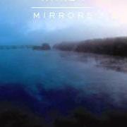 El texto musical EARTHQUAKES de MAKER también está presente en el álbum Mirrors