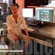 El texto musical EINE SCHACHTEL PRALINEN de ELLA ENDLICH también está presente en el álbum Die süße wahrheit (2014)