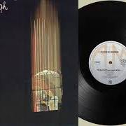 El texto musical WINDY NIGHT de CHRIS DE BURGH también está presente en el álbum Far beyond these castle walls (1974)