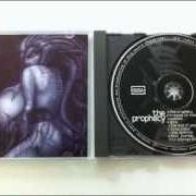 El texto musical TRAPPED IN INSANITY de ACCELERATOR también está presente en el álbum The prophecy (1997)