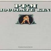 El texto musical FROM UNDER de P.F.M. (PREMIATA FORNERIA MARCONI) también está presente en el álbum Chocolate kings (1975)