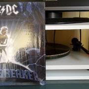 El texto musical BURNING ALIVE de AC/DC también está presente en el álbum Ballbreaker (1995)