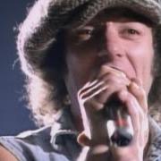 El texto musical SINK THE PINK de AC/DC también está presente en el álbum Who made who (1986)
