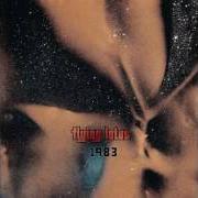 El texto musical 1983 (DAEDELUS'S ODD-DANCE PARTY REMIX) de FLYING LOTUS también está presente en el álbum 1983 (2006)