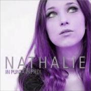 El texto musical PICCOLO UOMO de NATHALIE también está presente en el álbum In punta di piedi - ep (2010)