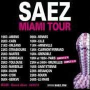 El texto musical POUR Y VOIR de DAMIEN SAEZ también está presente en el álbum Miami (2013)