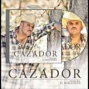 El texto musical LAS PLEBITAS TRAVIEZAS de EL KOMANDER también está presente en el álbum Cazador (2014)