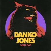 El texto musical REVOLUTION (BUT THEN WE MAKE LOVE) de DANKO JONES también está presente en el álbum Wild cat (2017)