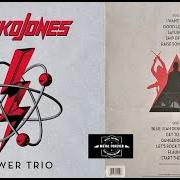 El texto musical FLAUNT IT de DANKO JONES también está presente en el álbum Power trio (2021)