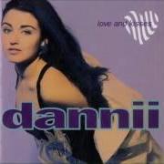 El texto musical LOVE TRAFFIC de DANNII MINOGUE también está presente en el álbum Love & kisses (1991)